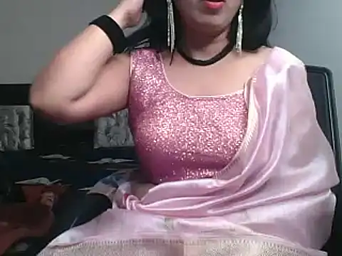 Snapshot of BIG_HEARTED chatting on February 4, 10:34 pm BIG HEARTED online show from February 4, 10:34 pm