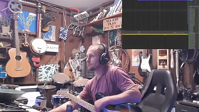 Snapshot of itsjameswebbscope chatting on October 3, 8:39 pm itsjameswebbscope online show from October 3, 8:39 pm