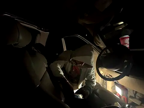 Snapshot of itsjameswebbscope chatting on October 4, 12:03 pm itsjameswebbscope online show from October 4, 12:03 pm