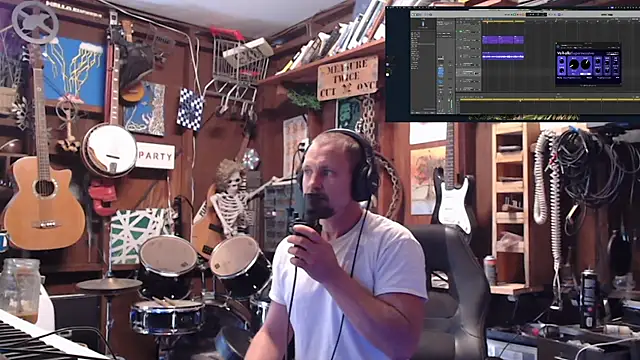 Snapshot of itsjameswebbscope chatting on October 12, 7:02 pm itsjameswebbscope online show from October 12, 7:02 pm