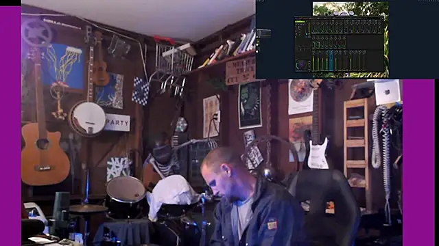 Snapshot of itsjameswebbscope chatting on October 21, 6:25 am itsjameswebbscope online show from October 21, 6:25 am