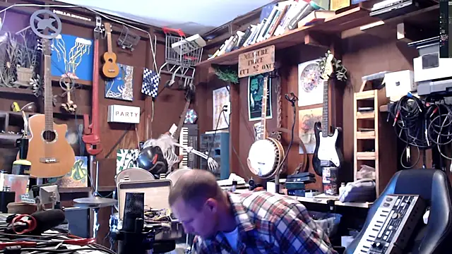 Snapshot of itsjameswebbscope chatting on November 1, 6:43 pm itsjameswebbscope online show from November 1, 6:43 pm