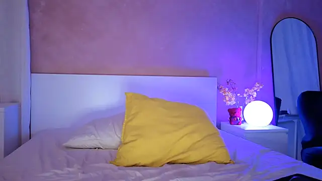 NaughtyMe online show from December 19, 11:23 pm