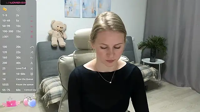 IsabelAllen online show from December 22, 9:50 am