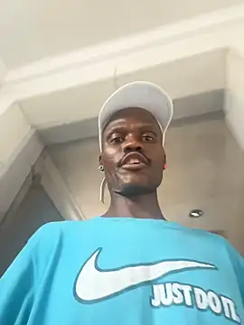 Snapshot of BringBackLostLover chatting on February 13, 9:05 am BringBackLostLover online show from February 13, 9:05 am