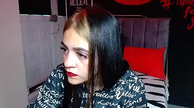 Violettasquirt online show from December 24, 1:39 pm