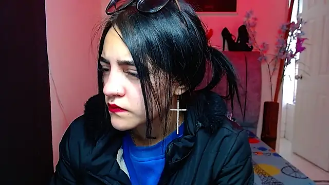 Violettasquirt online show from October 17, 1:35 pm