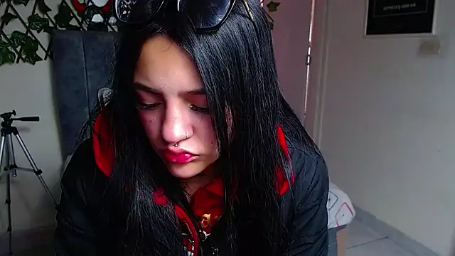 Violettasquirt online show from June 11, 1:42 pm