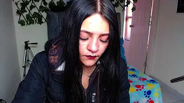 Violettasquirt online show from July 25, 1:41 pm
