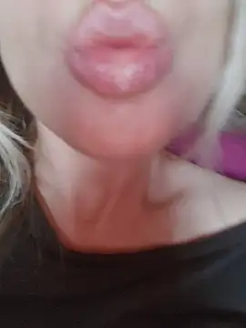 Linda 999 online show from January 11, 9:57 am