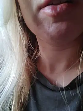 Linda 999 online show from February 24, 1:42 pm