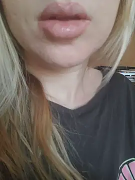 Linda 999 online show from March 7, 8:23 am