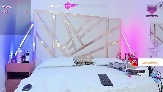 Cameron cutee online show from October 23, 7:01 pm