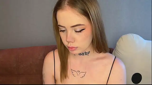 hanna cry baby online show from February 4, 12:11 pm