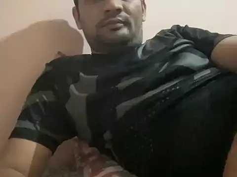 Snapshot of NiceBoy9099 chatting on February 18, 5:42 pm NiceBoy9099 online show from February 18, 5:42 pm