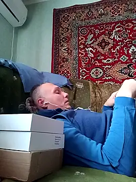 Pineapple04 online show from October 2, 4:19 am