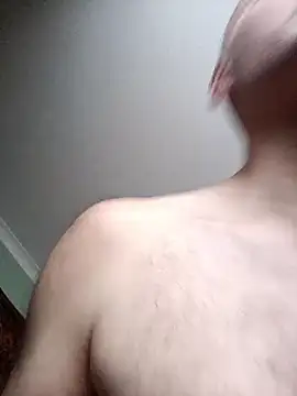 Snapshot of Pineapple04 chatting on January 14, 5:57 am Pineapple04 online show from January 14, 5:57 am