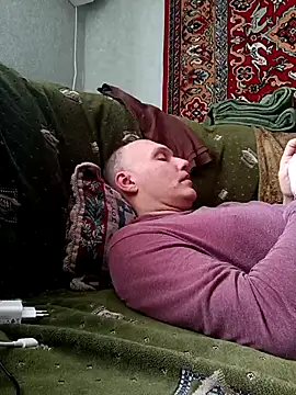 Snapshot of Pineapple04 chatting on February 1, 7:40 am Pineapple04 online show from February 1, 7:40 am