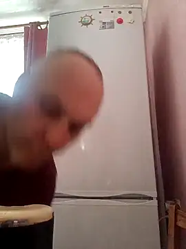 Snapshot of Pineapple04 chatting on February 2, 8:24 am Pineapple04 online show from February 2, 8:24 am