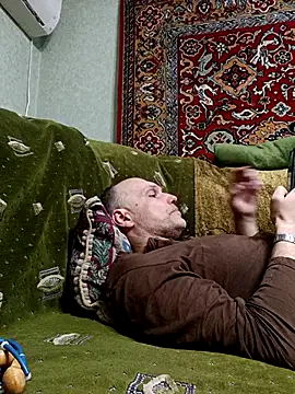 Snapshot of Pineapple04 chatting on February 13, 3:30 pm Pineapple04 online show from February 13, 3:30 pm