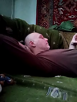 Snapshot of Pineapple04 chatting on February 19, 5:47 am Pineapple04 online show from February 19, 5:47 am