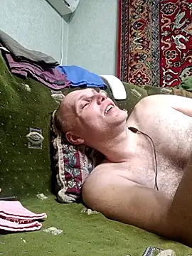 Snapshot of Pineapple04 chatting on March 14, 6:46 pm Pineapple04 online show from March 14, 6:46 pm