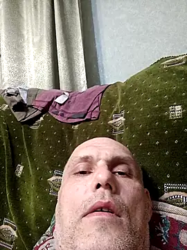 Snapshot of Pineapple04 chatting on March 17, 8:12 pm Pineapple04 online show from March 17, 8:12 pm