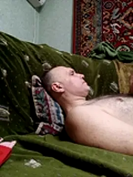 Snapshot of Pineapple04 chatting on March 19, 5:17 pm Pineapple04 online show from March 19, 5:17 pm