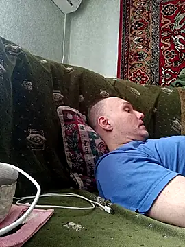 Snapshot of Pineapple04 chatting on March 21, 7:02 am Pineapple04 online show from March 21, 7:02 am