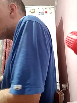 Snapshot of Pineapple04 chatting on March 30, 5:14 pm Pineapple04 online show from March 30, 5:14 pm