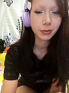 Snapshot of SashaGrinch chatting on October 5, 4:49 pm SashaGrinch online show from October 5, 4:49 pm