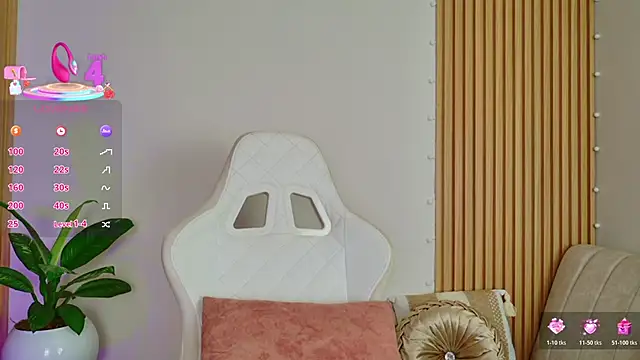 Snapshot of EmilyRive chatting on November 29, 11:13 am EmilyRive online show from November 29, 11:13 am