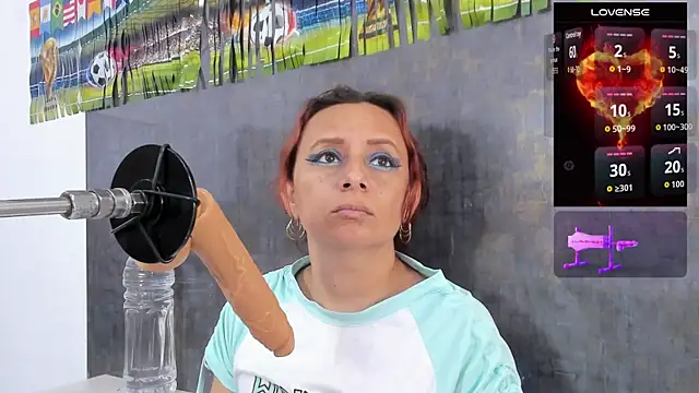 Snapshot of Issys_milf chatting on July 17, 4:56 pm Issys milf online show from July 17, 4:56 pm