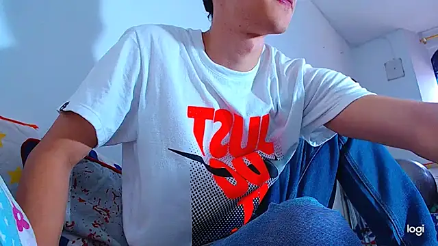 ADAM HOT online show from November 15, 9:00 pm