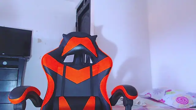 ADAM HOT online show from December 18, 9:54 pm