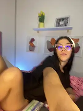 sofi cute01 online show from January 17, 7:30 am