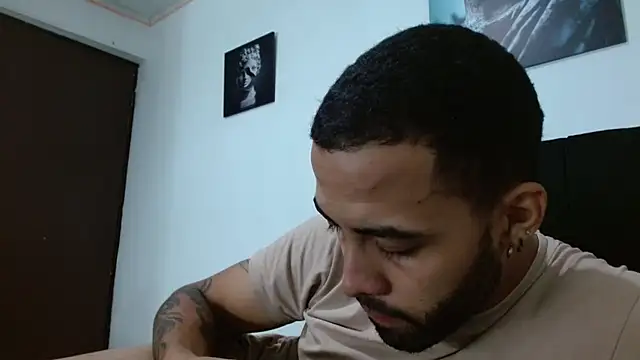 Hendry  online show from February 5, 4:48 am