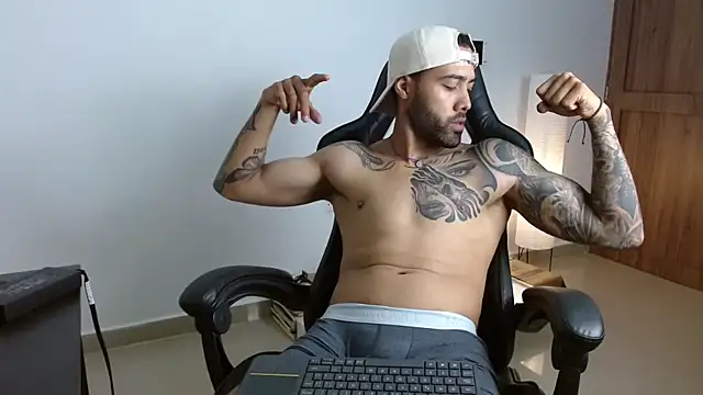 Hendry  online show from April 6, 10:11 pm