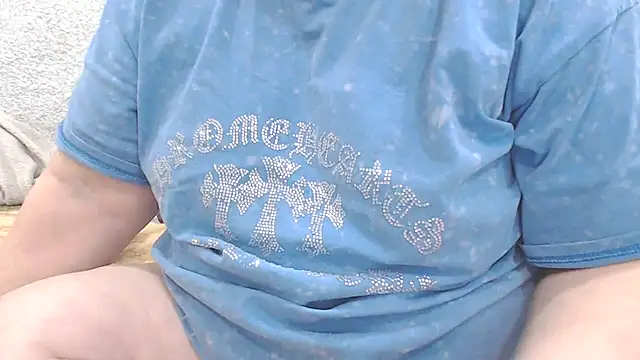 Snapshot of Cute_Cat777 chatting on February 20, 3:56 am Cute Cat777 online show from February 20, 3:56 am