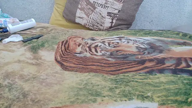 Snapshot of Cute_Cat777 chatting on March 19, 4:36 am Cute Cat777 online show from March 19, 4:36 am