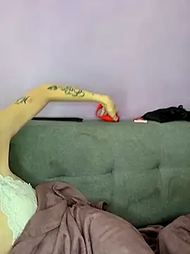 chachalette444 online show from December 21, 1:18 pm