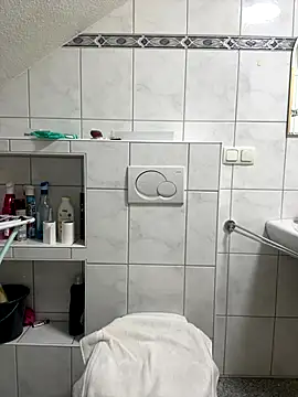 happyandsweet online show from December 18, 8:26 pm