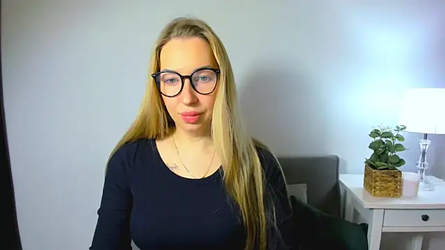 AriaDesire online show from December 3, 7:38 am