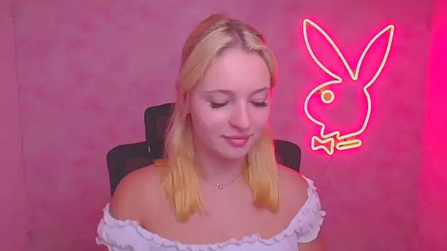 Snapshot of Milka_kiss_ chatting on September 10, 5:51 am Milka kiss online show from September 10, 5:51 am