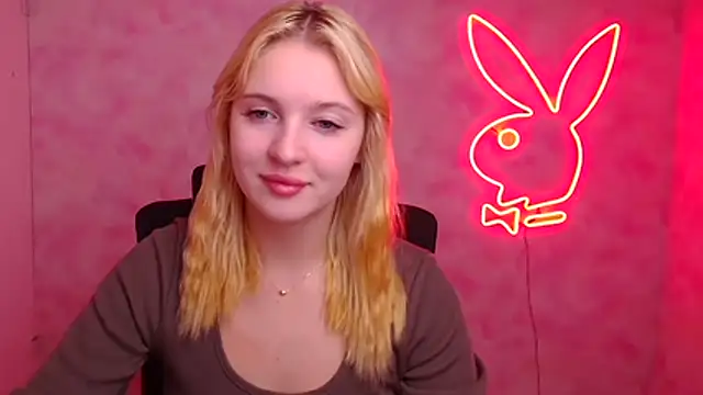 Milka kiss  online show from October 24, 11:50 am