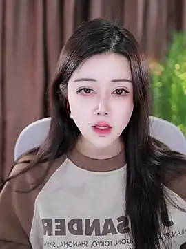 Qiaoqiao  online show from January 25, 11:55 am