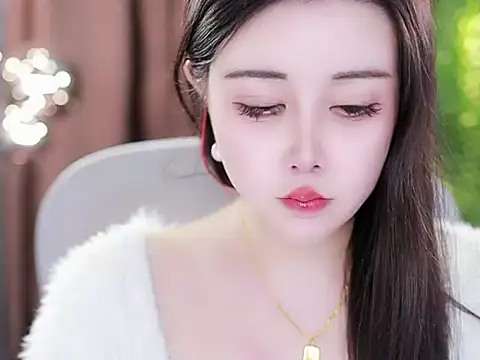 Qiaoqiao  online show from February 12, 4:44 pm