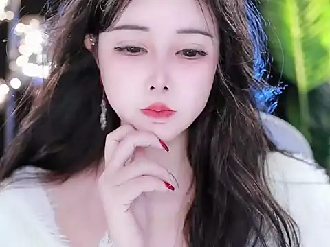 Qiaoqiao  online show from March 16, 9:37 pm