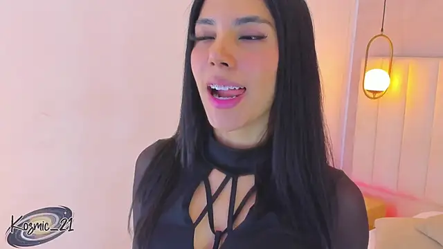 Snapshot of kosmic_Angel chatting on November 13, 1:10 pm kosmic Angel online show from November 13, 1:10 pm