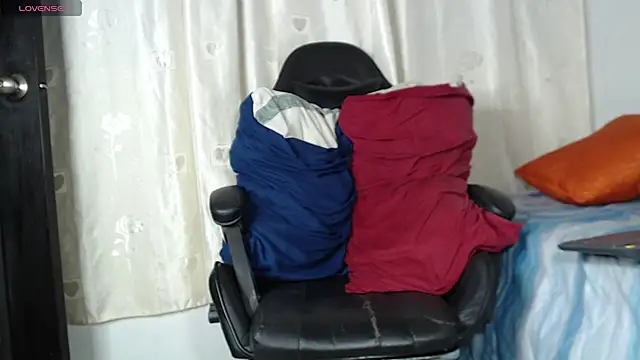 tizziano castillo  online show from January 24, 1:35 am